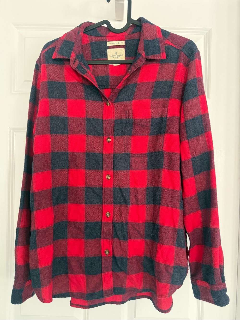 American Eagle AHH-MAZINGLY Soft Buffalo Plaid Button-Up Flannel Shirt